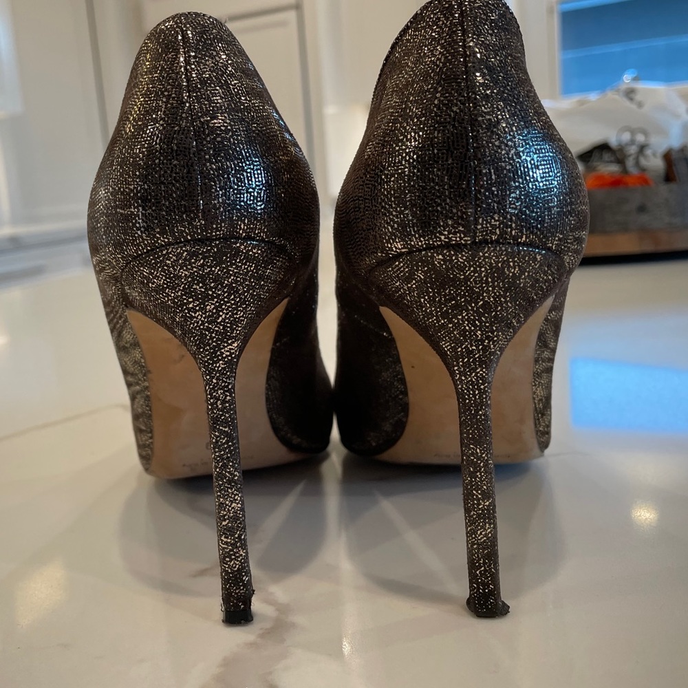 Gold/black Manolo - Picture 5 of 7
